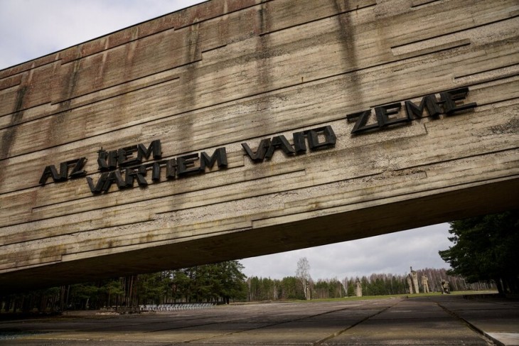 В Латвии запретили поминать жертв нацизма