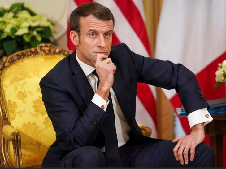Довольны ли французы своим президентом