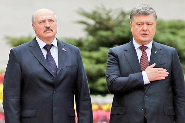 Зачем Лукашенко обнимался с Порошенко?