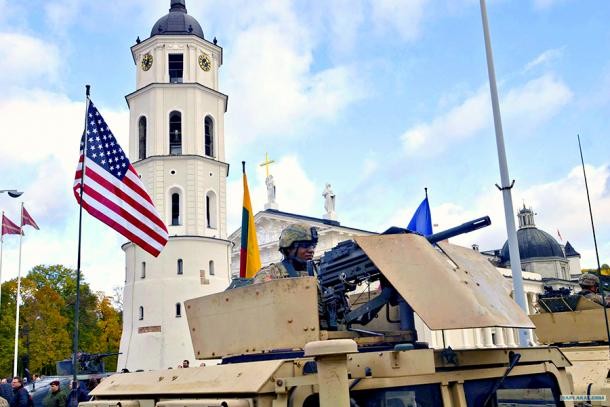 Что позволяют себе солдаты НАТО в Прибалтике?