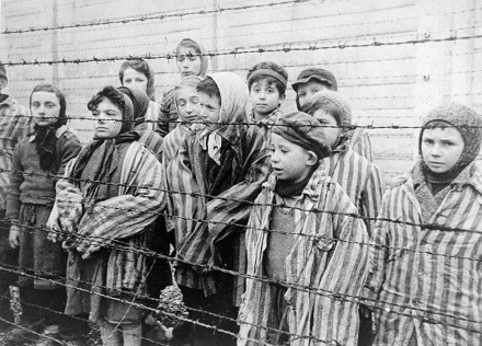 Правящие и Холокост