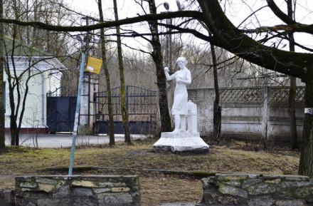 Ивангородские реалии с видом на Нарвский замок: отвечает глава администрации Ивангорода
