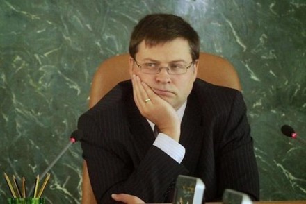 Домбровскис ушел в отставку
